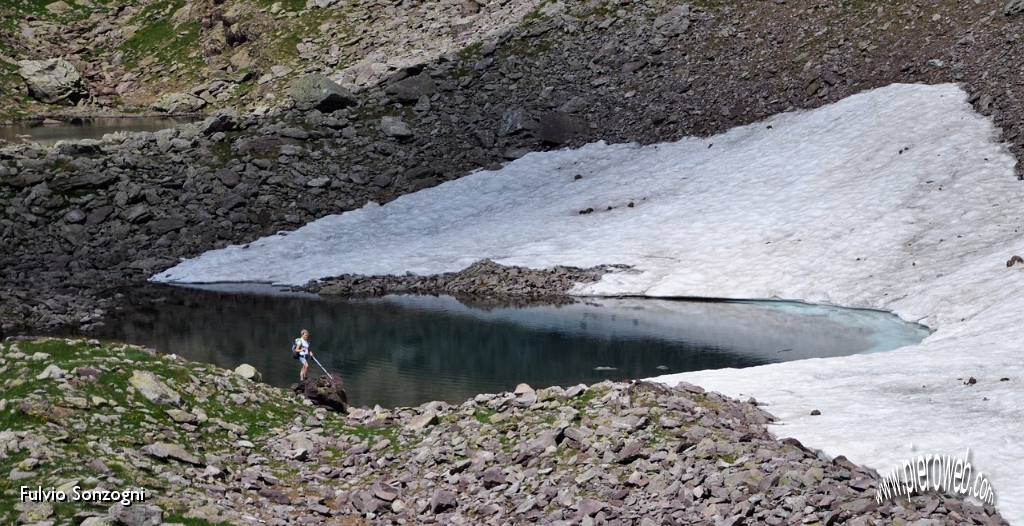 21-Mery e il lago.jpg